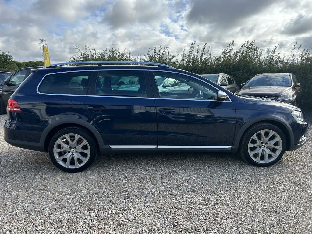 Volkswagen Passat Alltrack 2.0 Tdi Bluemotion Tech Alltrack Estate Blue #4