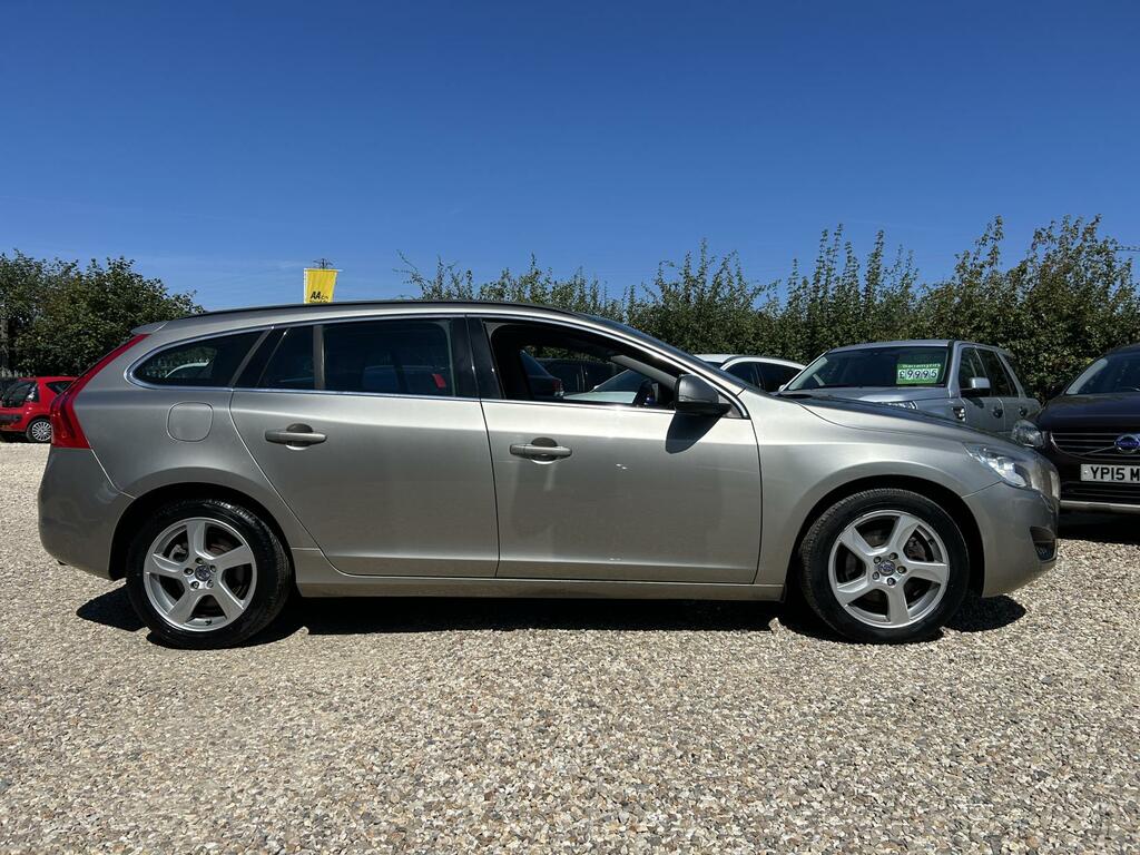 Volvo V60 1.6 T3 Se Estate Powershift Euro 5 150 OW12OTE Gold #4