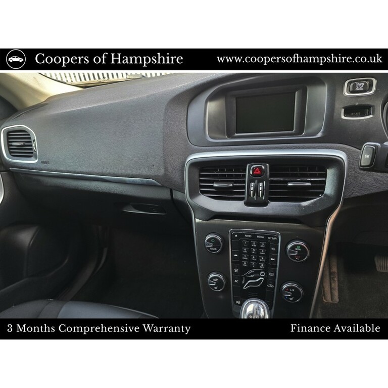 Volvo V40 Diesel White #2