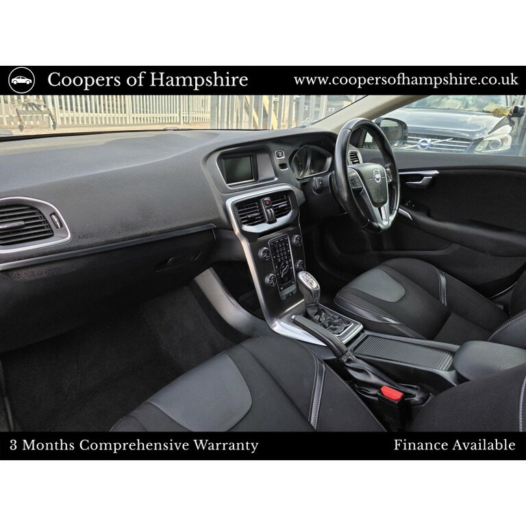 Volvo V40 Diesel White #4