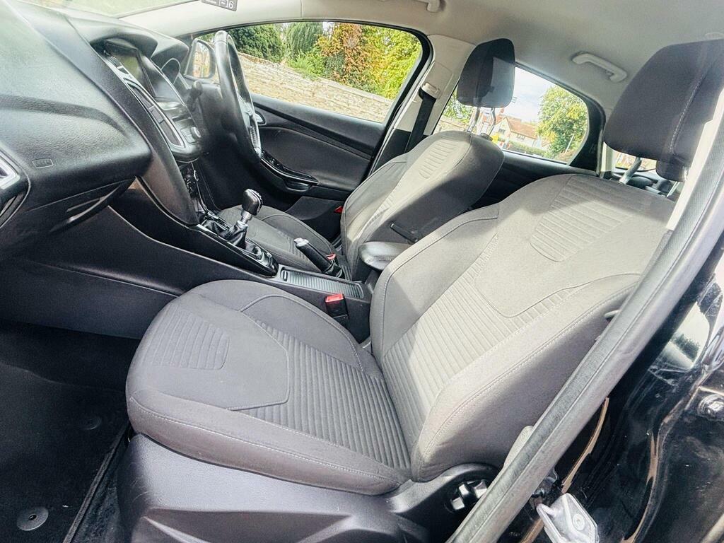 Ford Focus 1.5T Ecoboost Titanium Estate 15 Grey #12