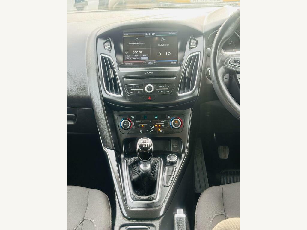 Ford Focus 1.5T Ecoboost Titanium Estate 15 Grey #9