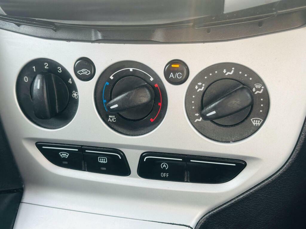 Ford Focus 1.0T Ecoboost Zetec Estate Euro Silver #20