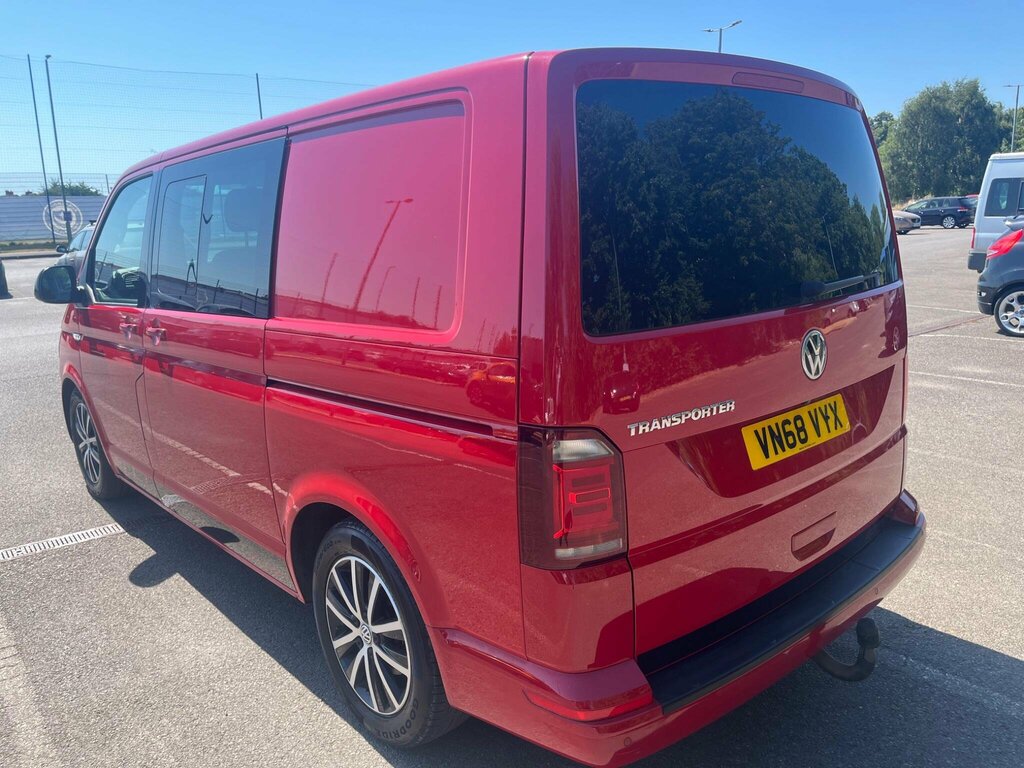 Volkswagen Transporter 2.0 Tdi T30 Bluemotion Tech Edition Kombi Dsg Fwd Red #4