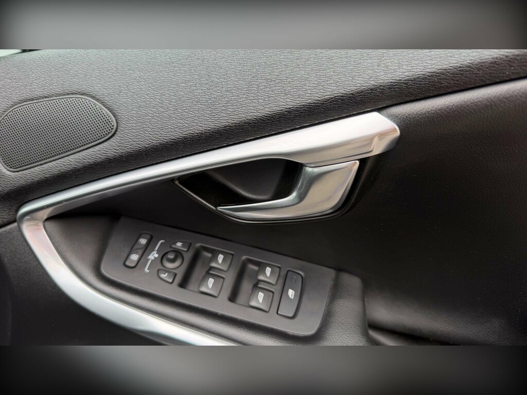 Volvo V40 Cross Country Hatchback 2.0 D3 Lux Nav Geartronic Euro 5 Ss 5 Brown #32