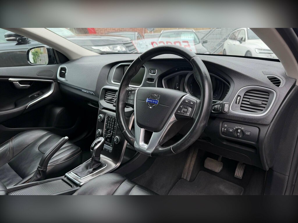 Volvo V40 Cross Country Hatchback 2.0 D3 Lux Nav Geartronic Euro 5 Ss 5 Brown #31