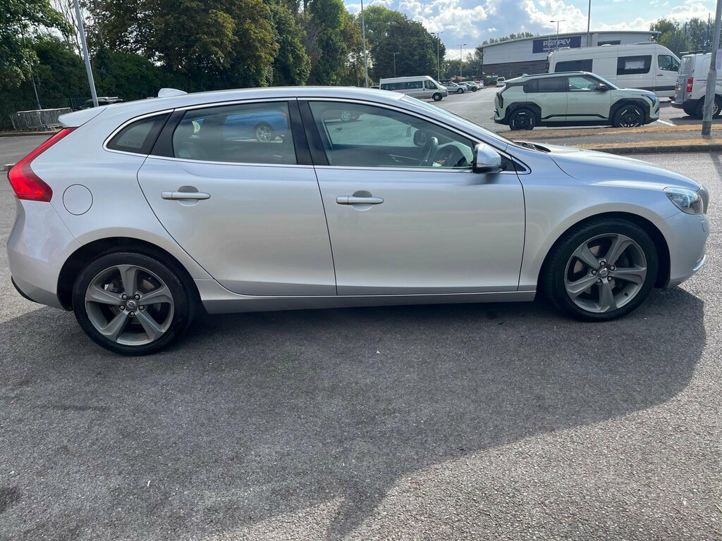 Volvo V40 1.6 D2 Se Lux Powershift Euro 5 Ss FV15EKX Silver #5