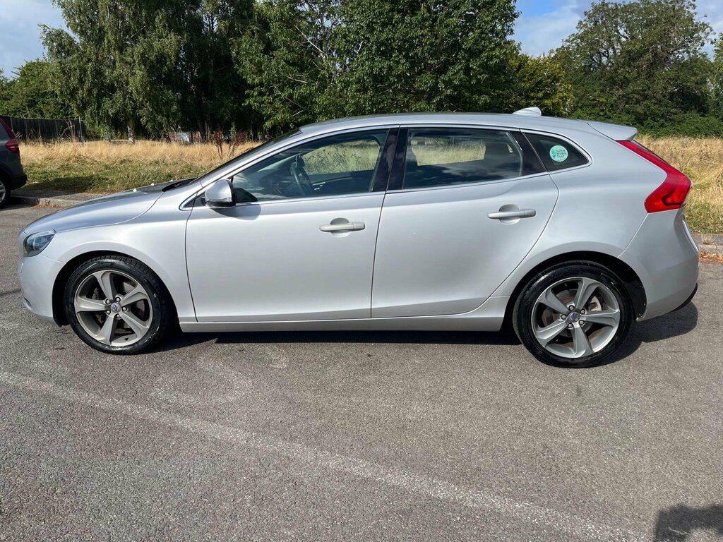 Volvo V40 1.6 D2 Se Lux Powershift Euro 5 Ss FV15EKX Silver #3