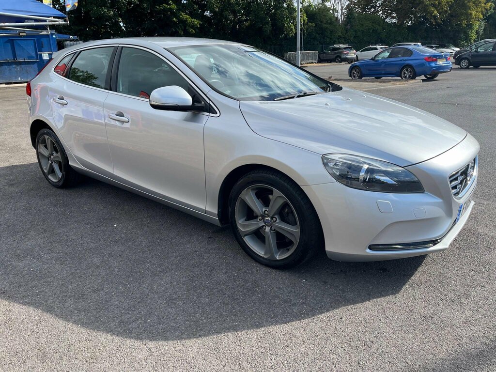 Volvo V40 1.6 D2 Se Lux Powershift Euro 5 Ss FV15EKX Silver #2