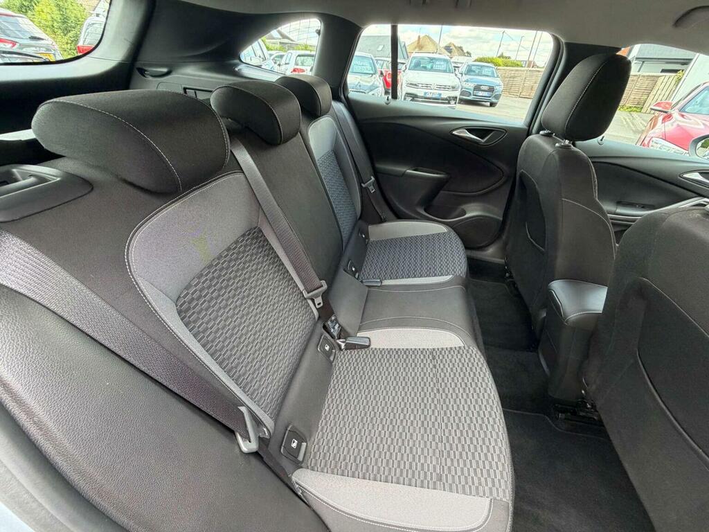 Vauxhall Astra 1.5 Turbo D Business Edition Nav Silver #10