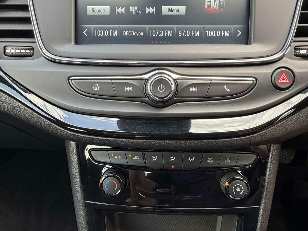 Vauxhall Astra 1.5 Turbo D Business Edition Nav Silver #12