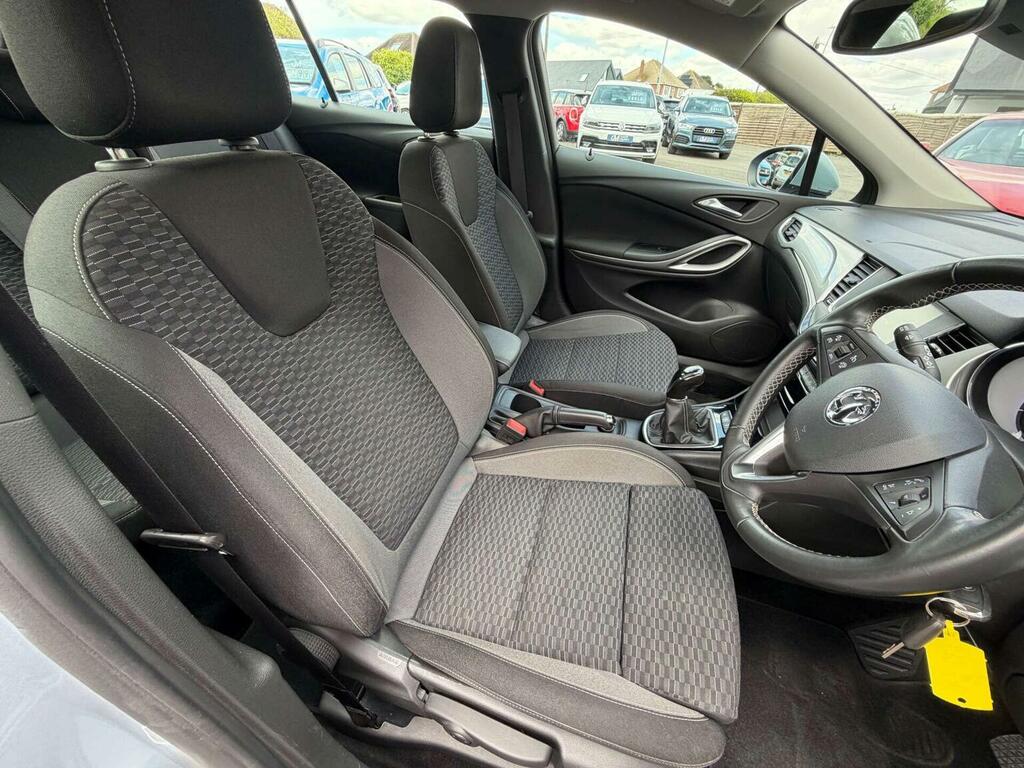 Vauxhall Astra 1.5 Turbo D Business Edition Nav Silver #9
