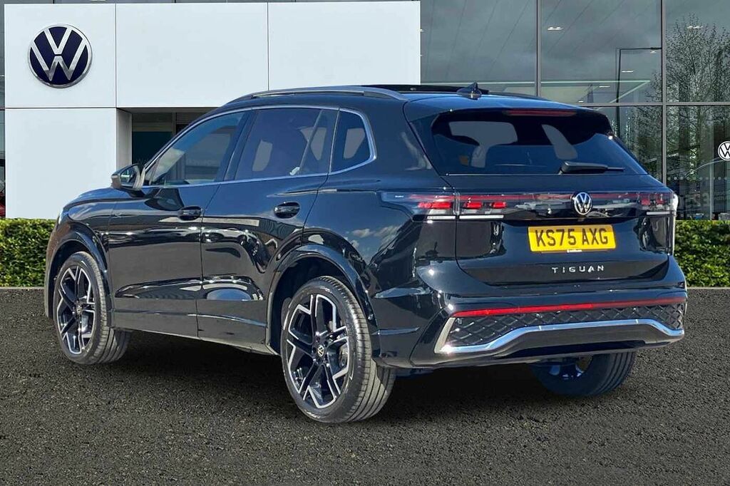 Volkswagen Tiguan 2.0 Tdi R-line Dsg KS75AXG Black #3