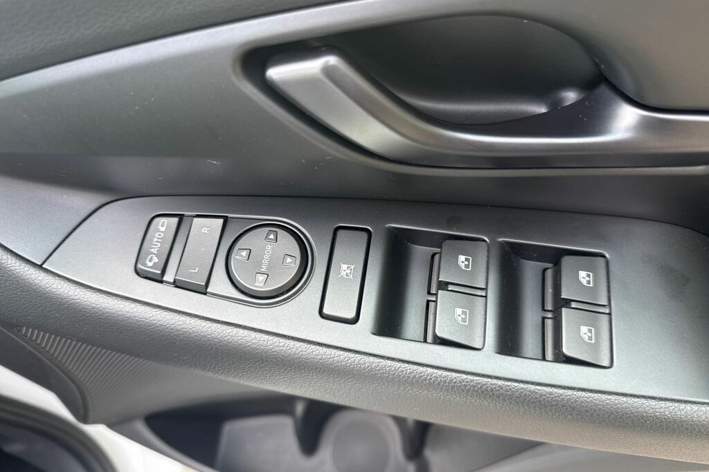 Hyundai I30 1.4 Comfort Euro 4 Red #18