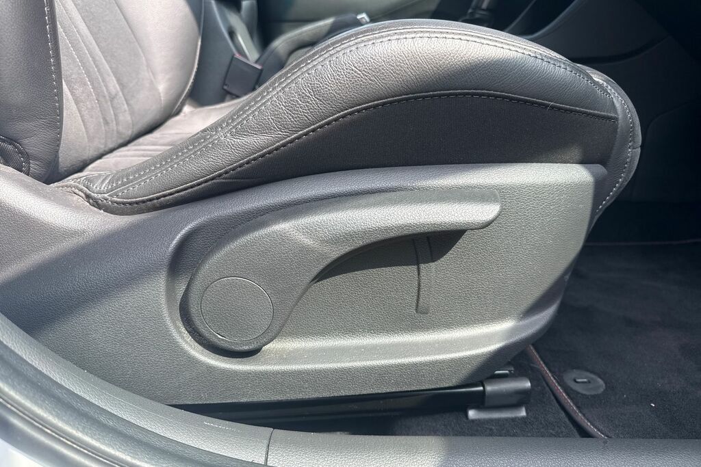 Hyundai I30 1.4 Comfort Euro 4 Red #43