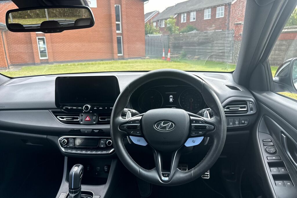 Hyundai I30 1.4 Comfort Euro 4 Red #15