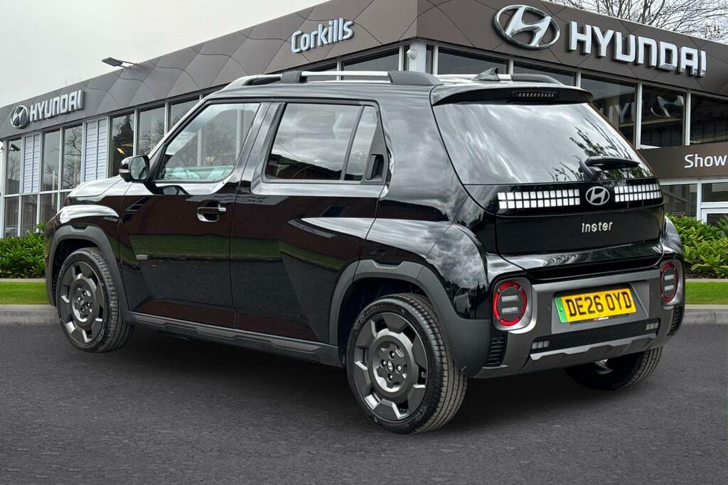 Hyundai Inster Cross Black #3