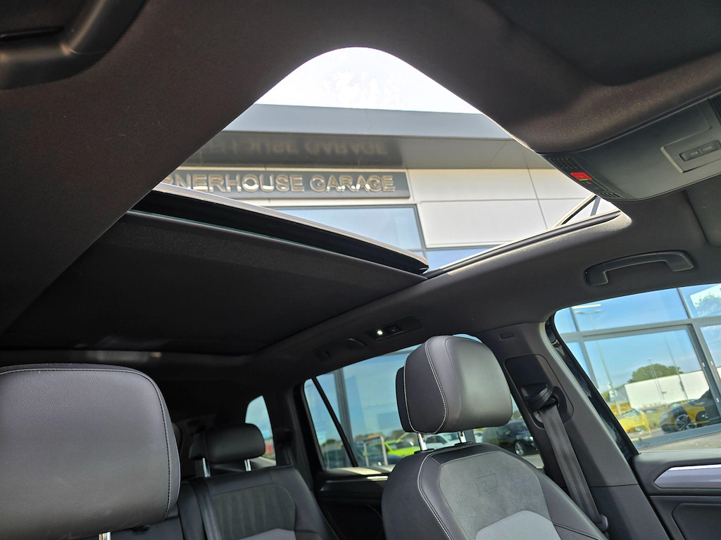 Volkswagen Tiguan Allspace Tiguan Allspace R-line Tech Tsi Evo Black #2