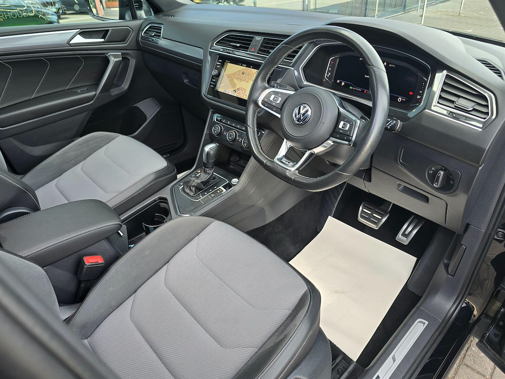 Volkswagen Tiguan Allspace Tiguan Allspace R-line Tech Tsi Evo Black #6