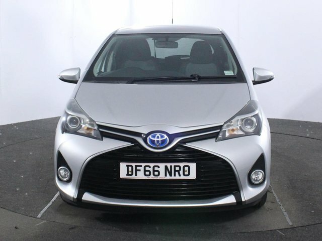 Toyota Yaris 1.5 Vvt-h Icon Hatchback Hybrid E-cvt E DF66NRO Silver #2