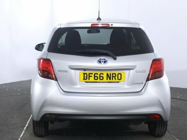 Toyota Yaris 1.5 Vvt-h Icon Hatchback Hybrid E-cvt E DF66NRO Silver #6