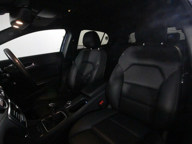 Mercedes-Benz GLA Class Mercedes Benz Gla 1.6 Gla180 Urban Edition Suv ... Red #12