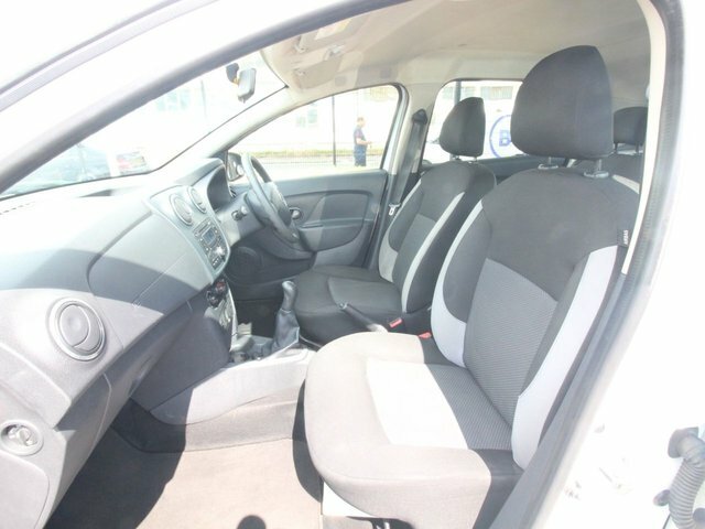 Dacia Sandero 1.2 Ambiance Hatchback Euro 6 7 Red #11