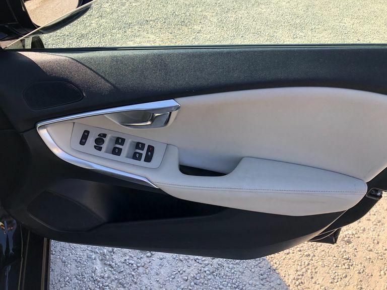 Volvo V40 Cross Country Hatchback Gold #18