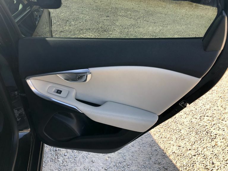 Volvo V40 Cross Country Hatchback Gold #20