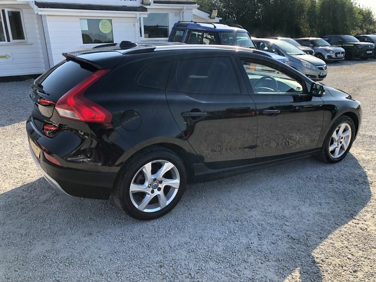 Volvo V40 Cross Country D2 120 Cross Country Lux Nav Black #3