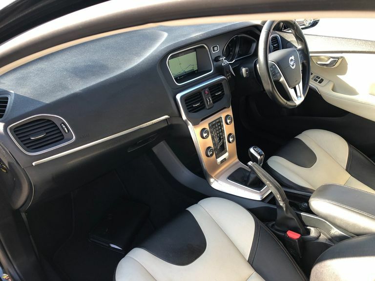 Volvo V40 Cross Country Hatchback Gold #14