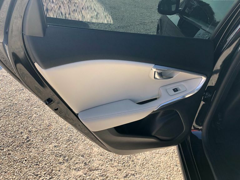 Volvo V40 Cross Country Hatchback Gold #19