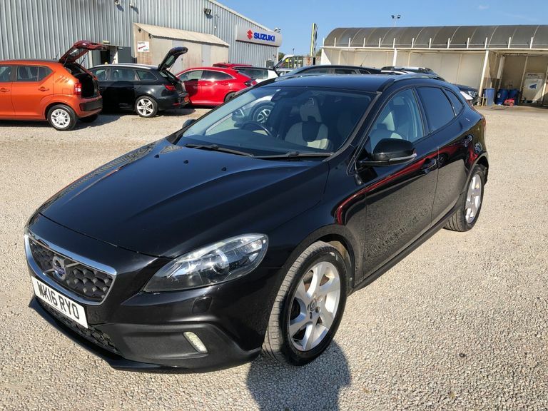 Volvo V40 Cross Country D2 120 Cross Country Lux Nav Black #2