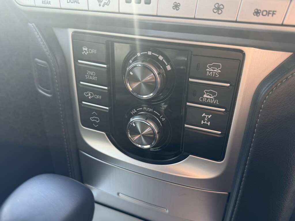 Toyota Land Cruiser 2.8Ltr D Grey #31