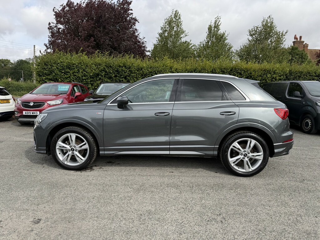 Audi Q3 Suv 1.5 Tfsi Cod 35 S Line 2024 Grey #4