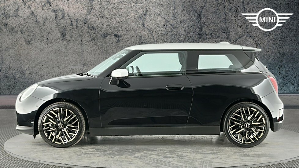 Mini Hatch Cooper E VO74NUV Black #3