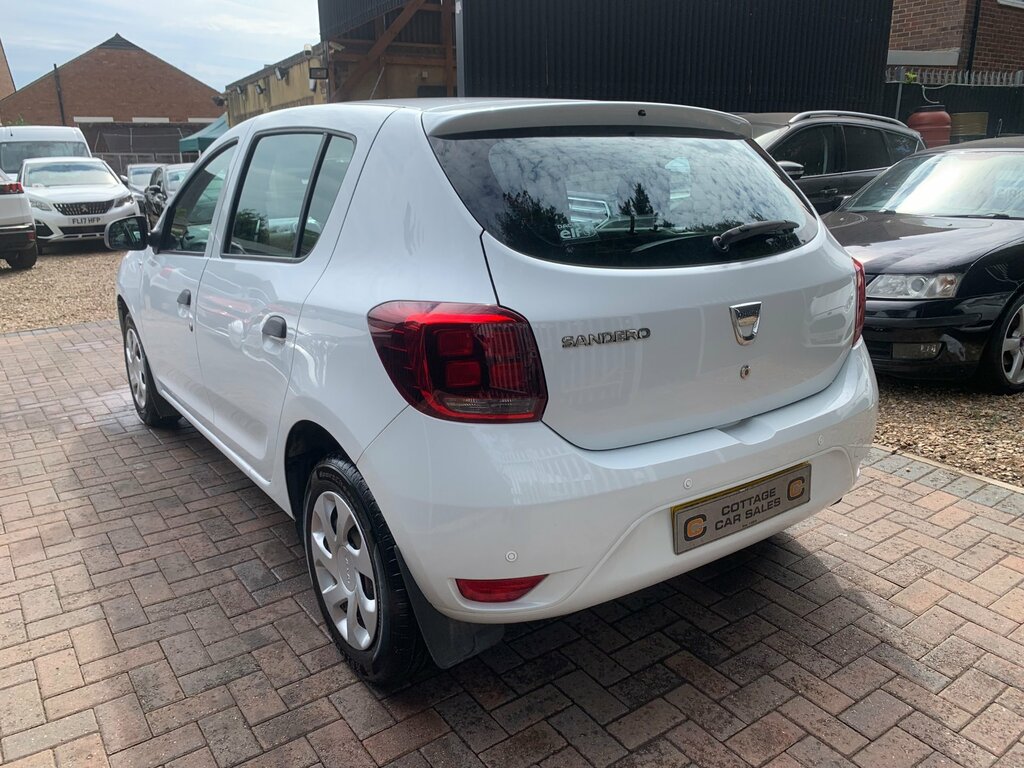 Dacia Sandero 0.9 Tce Ambiance Hatchback Euro White #4