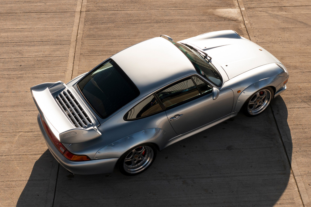 Porsche 911 Rs #16