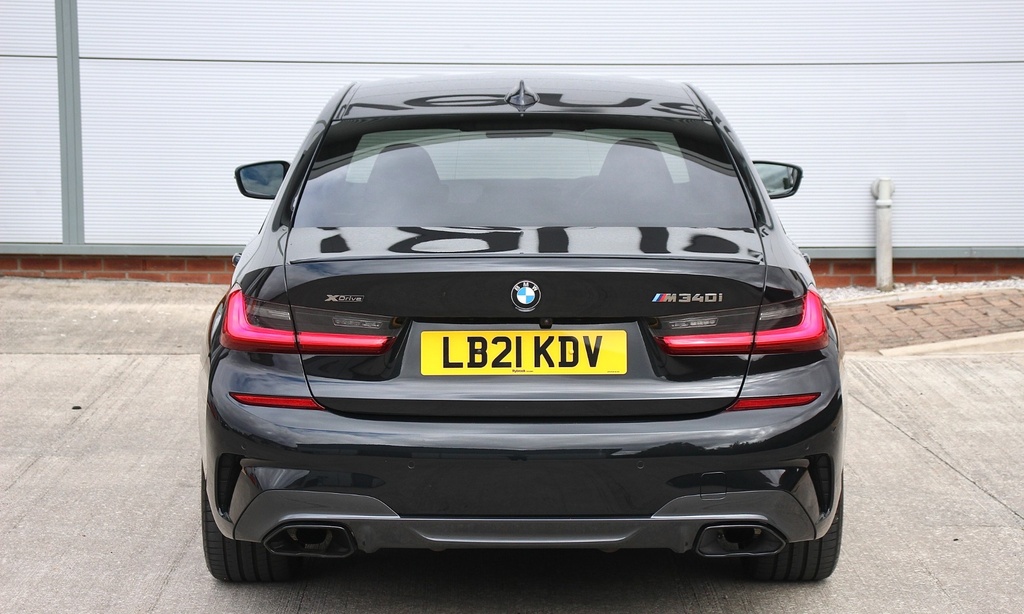 BMW 3 Series Automatic Black #2