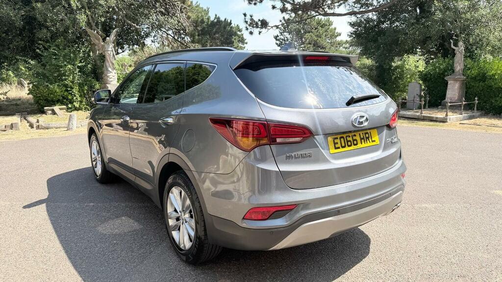 Hyundai Santa Fe Suv 2.2 Crdi Blue Drive Premium 4Wd Euro 6 S EO66HRL Silver #3