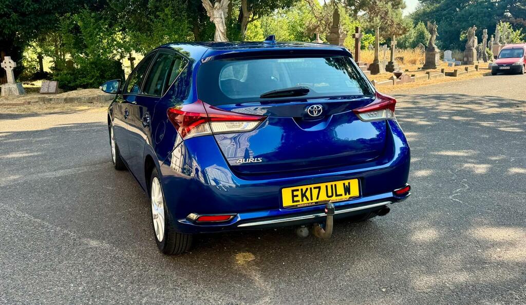 Toyota Auris Hatchback 1.2 Vvt-i Icon Euro 6 Ss Safety EK17ULW Blue #3