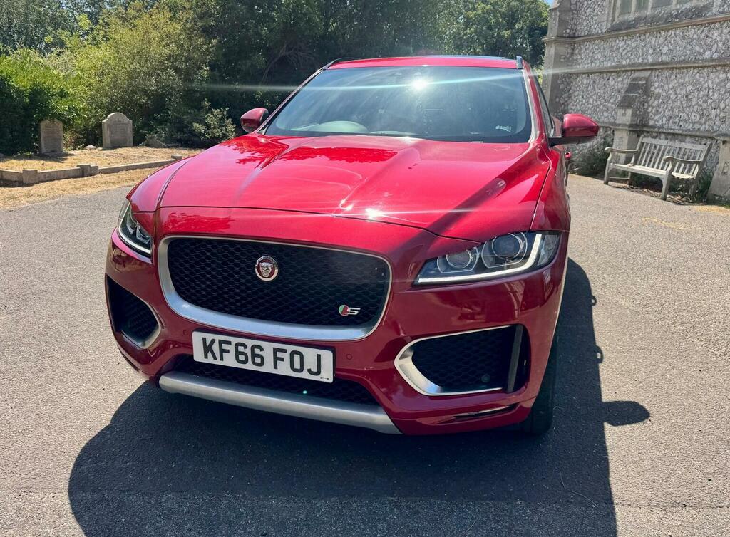 Jaguar F-Pace Suv 3.0 V6 S Awd Euro 6 Ss 201666 Red
