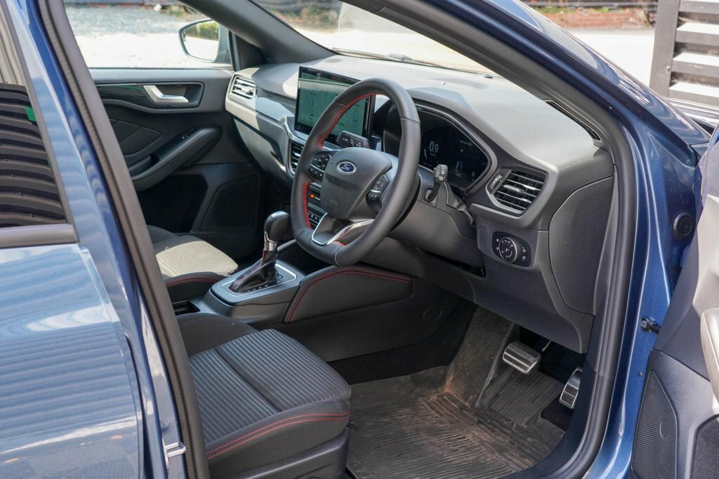 Ford Focus 1.0 Ecoboost Hybrid Mhev St-line X Black #36