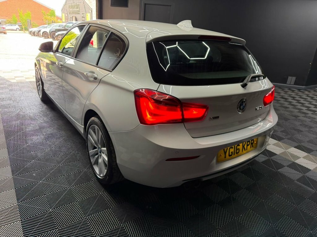 BMW 1 Series 2.0 120D Sport Hatchback Xdrive Eu White #3
