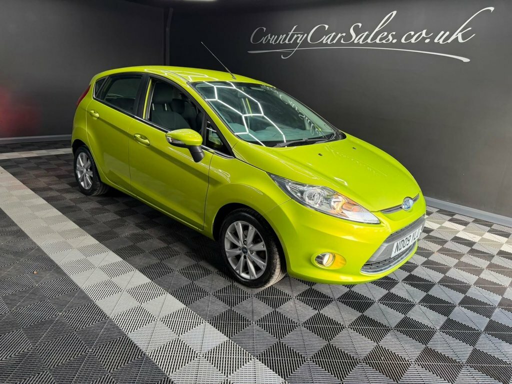 Ford Fiesta 1.4 Zetec Hatchback 133 Gkm, 9 Green