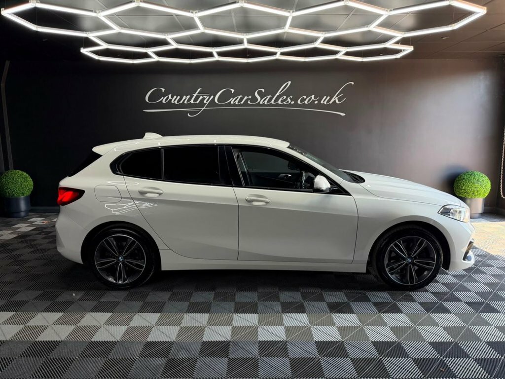 BMW 1 Series 2.0 118D Sport Hatchback Euro 6 S YF70PUO White #2