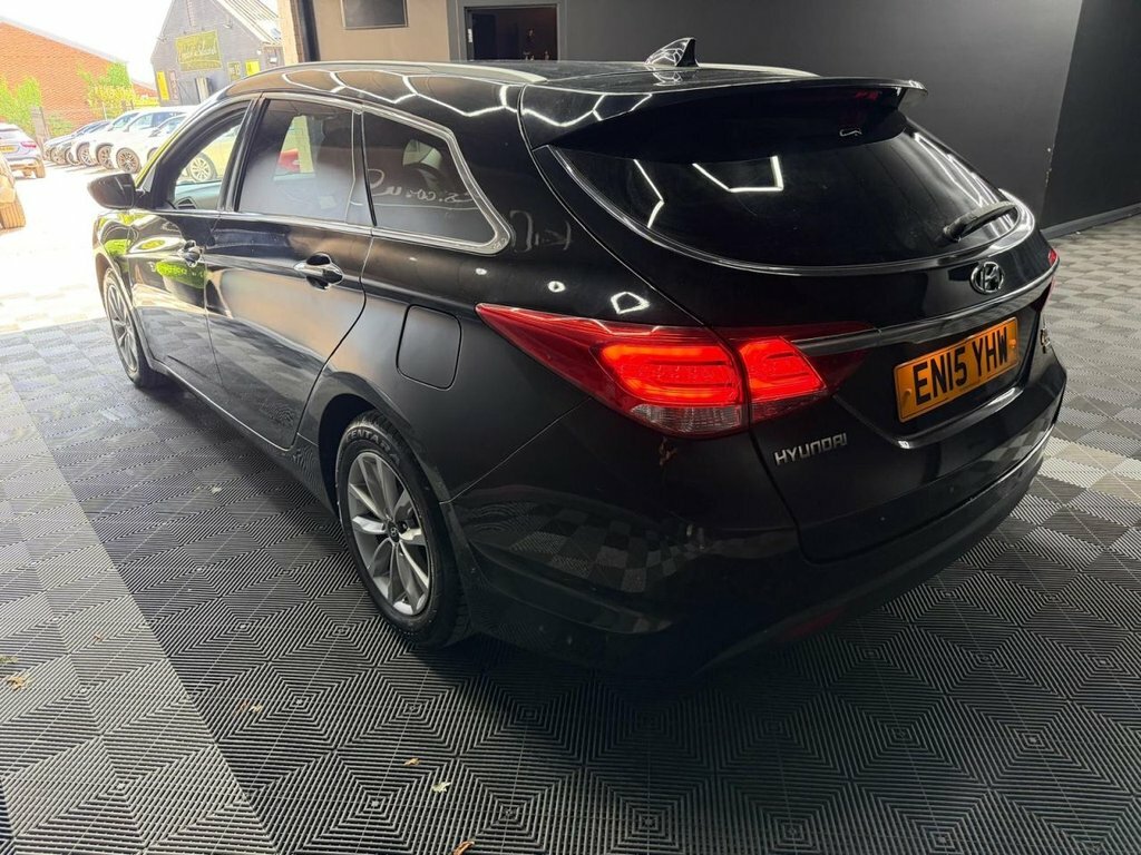 Hyundai I40 1.7 Crdi Blue Drive Se Nav Tourer Manua Black #4