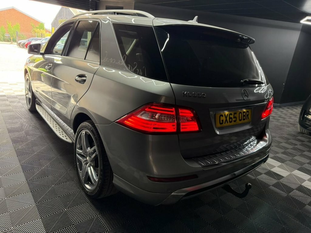 Mercedes-Benz M Class 3.0 Ml350 V6 Bluetec Amg Line Suv G-tro Black #3