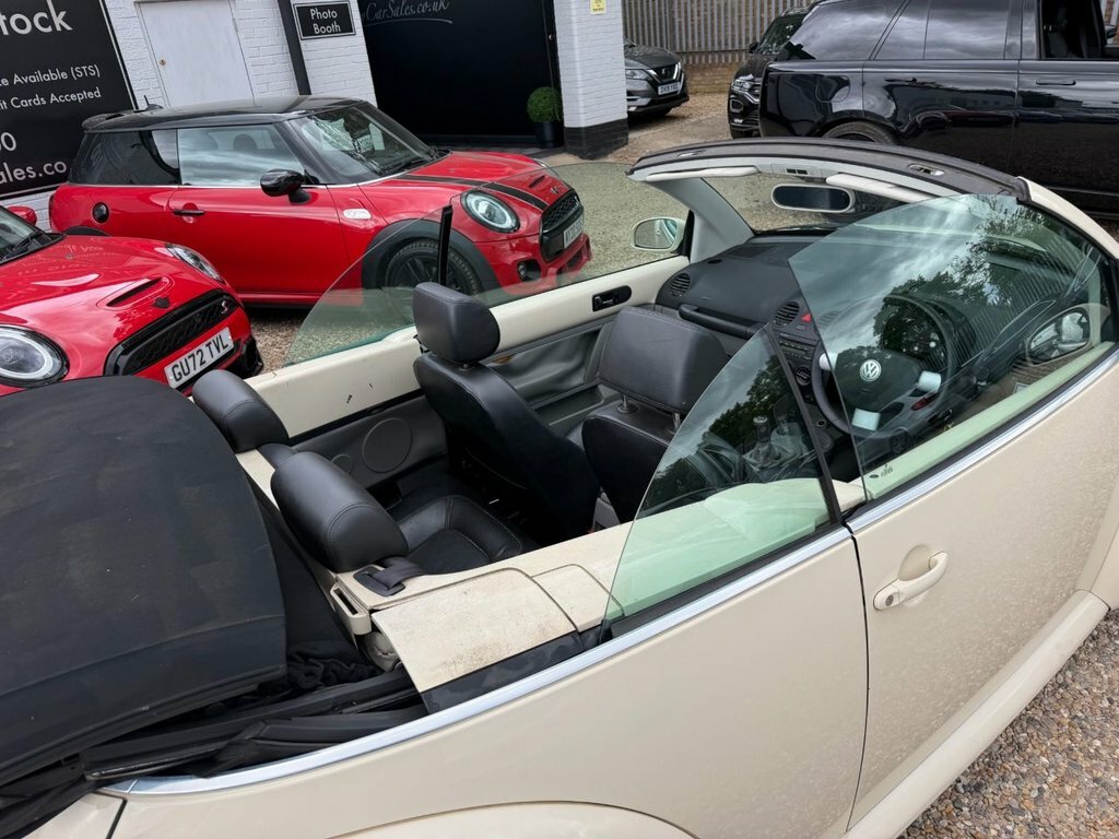 Volkswagen Beetle 2.0 S Cabriolet Euro 4 115 Ps Blue #8