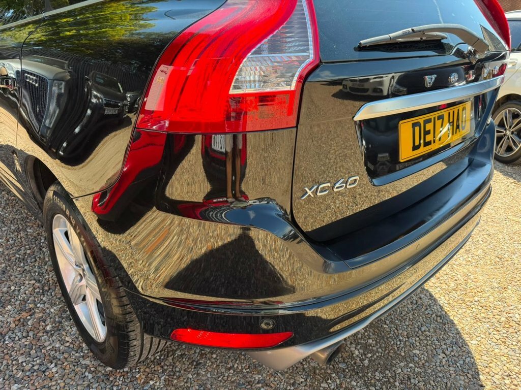 Volvo XC60 2.0 T5 Momentum Awd Geartronic Black #25